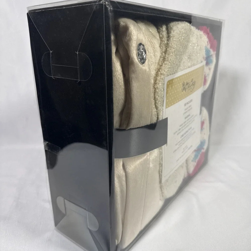 HSN Soft & Cozy Company Angel Wrap and Socks Set Cream & pink - New in box
